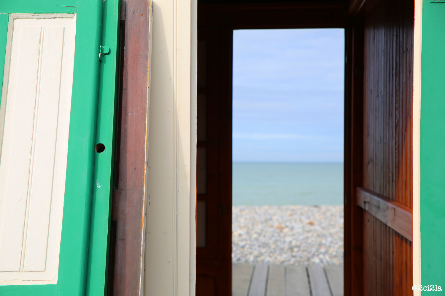Cabine de plage en cours de démontage. Septembre 2016