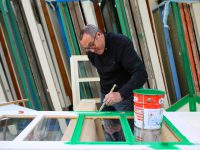 Coup de peinture sur les cabines municipales