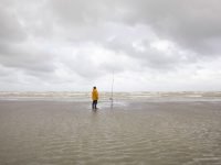 Pour pêcher le bar, on attend le gros temps !