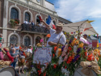 Des fleurs, des chars et des confettis !