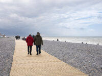 Montage des cabines de plage