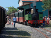 Des locos à vapeur, une petite gare en fête. A Cayeux, le train d’autrefois est bien vivant !
